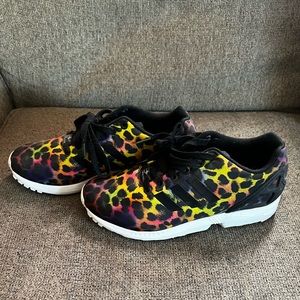 ADIDAS ZX Flux. Cheetah print, multi. Womens 8. Run a little big